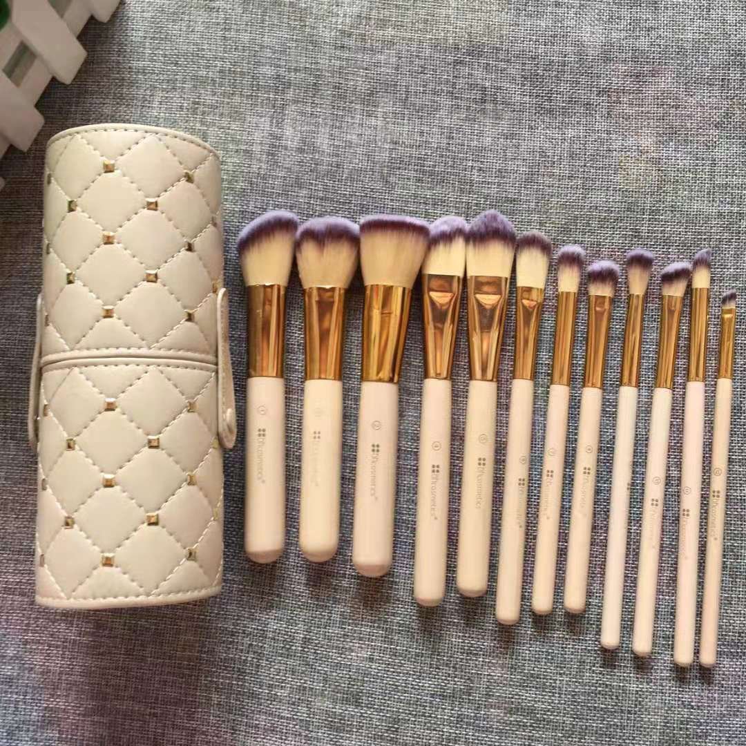 Makeup brush set of 12